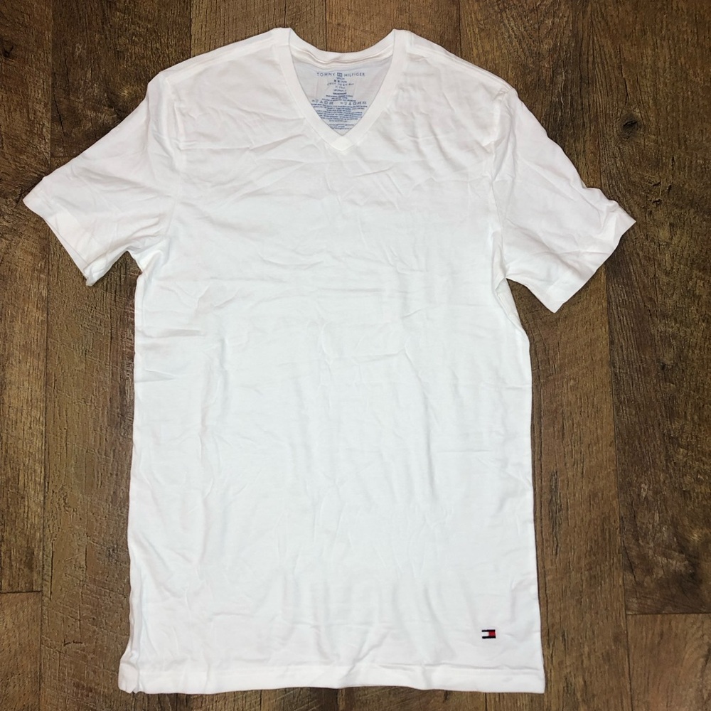 Tommy Hilfiger Men’s White V Neck T Shirt Embroidered Logo Small
